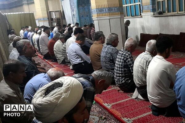 مصلی شهر میزبان اجتماع پرشور نمازگزاران شهرستان ورامین