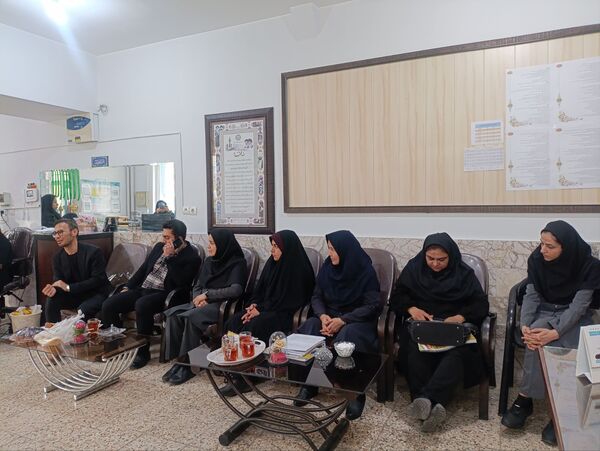 برپایی بازارچه دانش آموزی در دبیرستان دکتر جواد حداد۲ 