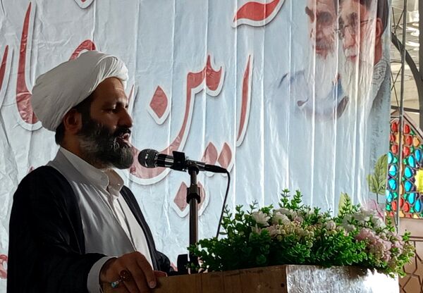 غبارروبی مزار امامزاده سید حمزه کاشمر
