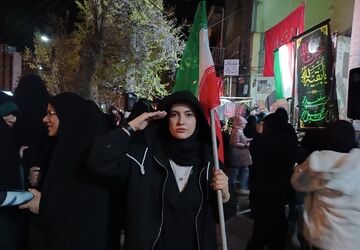 همکلاسی‌هایم هنوز سرکلاس حاضرند