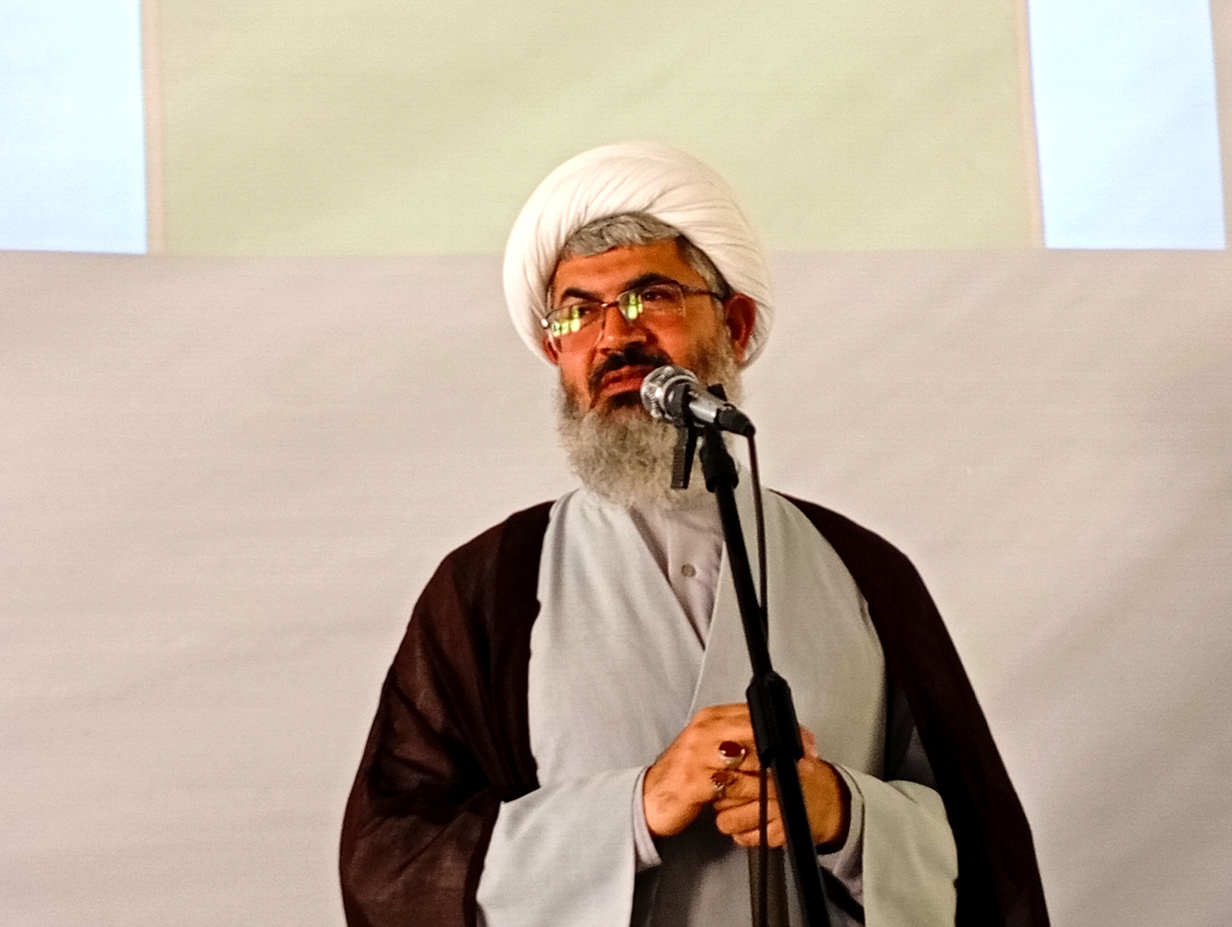 معلم نقش اصلی را در مهندسی سازی آینده کشور دارد
