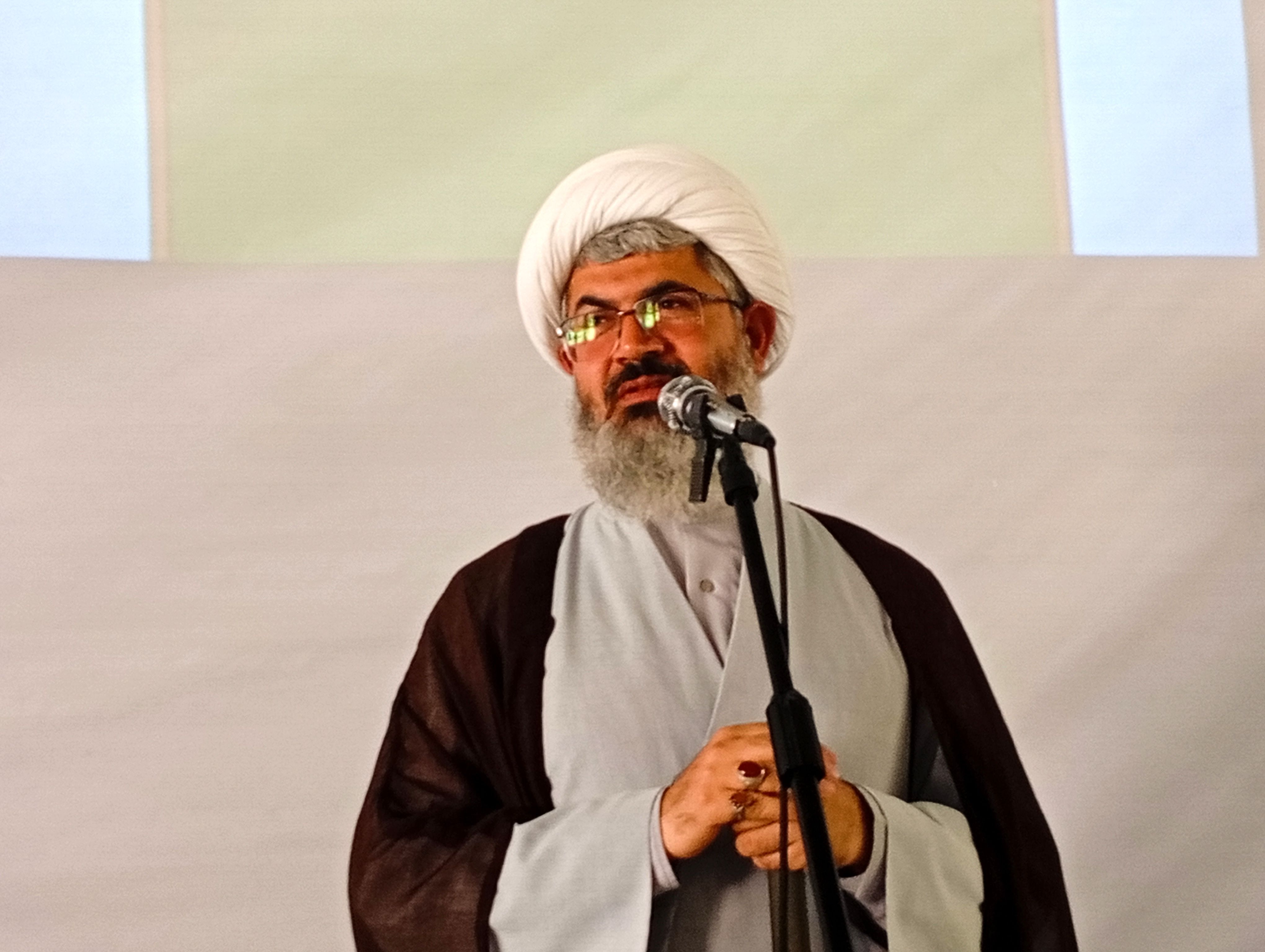 معلم نقش اصلی را در مهندسی سازی آینده کشور دارد