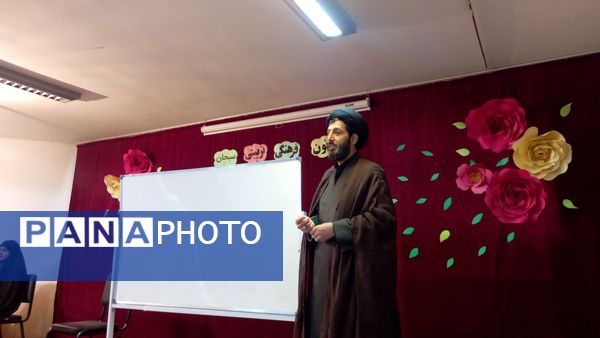 جلسه‌ توانمندسازی مربیان، معاونان پرورشی و سازمان دانش‌آموزی شهرستان فلاورجان 