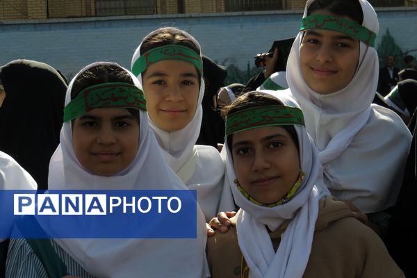 تجلی اتحاد دانش‌آموزان اسلامشهر در ۱۳ آبان