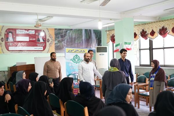 کلاس آموزشی پیشتازان در علی آباد 