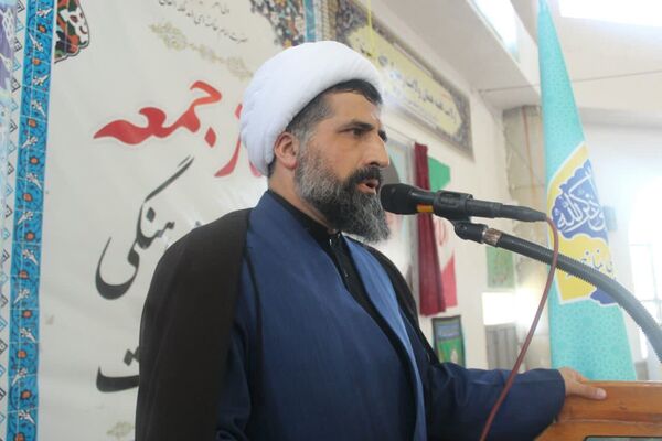 اقامه نماز جمعه‌ در گلوگاه 
