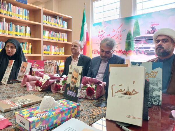 تقدیر از آزادگان کتاب خوان عباس آباد
