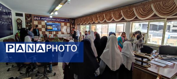 تجلیل از برگزیدگان رشته‌های قصه‌گویی قرآنی و سرودهای دهه شصت در شیروان