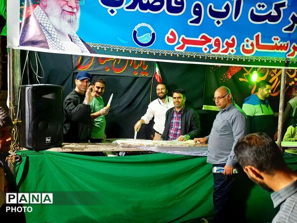 آیین معنوی و کودکانه در موکب نورانی امام رضا (ع) با نوای سوره‌های آسمانی
