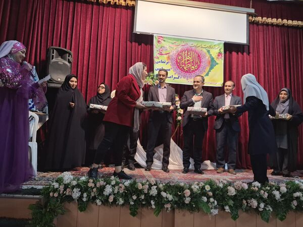 گرامیداشت روز مادر مدرسه دخترانه ۱۷ شهریور 