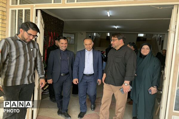 حضور آتش‌نشانی و هلال‌احمر در دبیرستان و هنرستان حضرت زهرا (س) ورامین