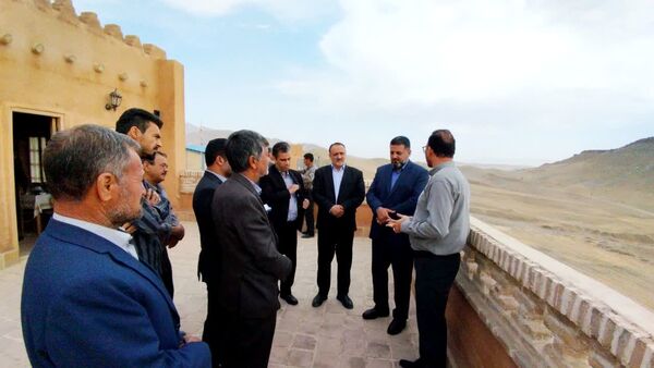 بازدید نماینده مجلس شورای اسلامی و عضو کمیسیون آموزش مجلس از مدارس بخش زاوین کلات