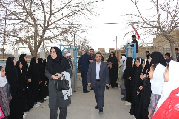 افتتاح دبیرستان متوسطه اوّل ۴ کلاسه «مصیب جلالی» در روستای دهنه اخلمد چناران