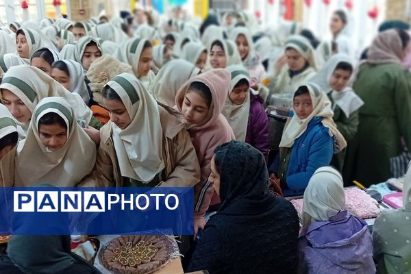 مهمانی طعم‌های دانش‌آموزی در جشنواره آشپزی دبستان دکتر کیهانی۱