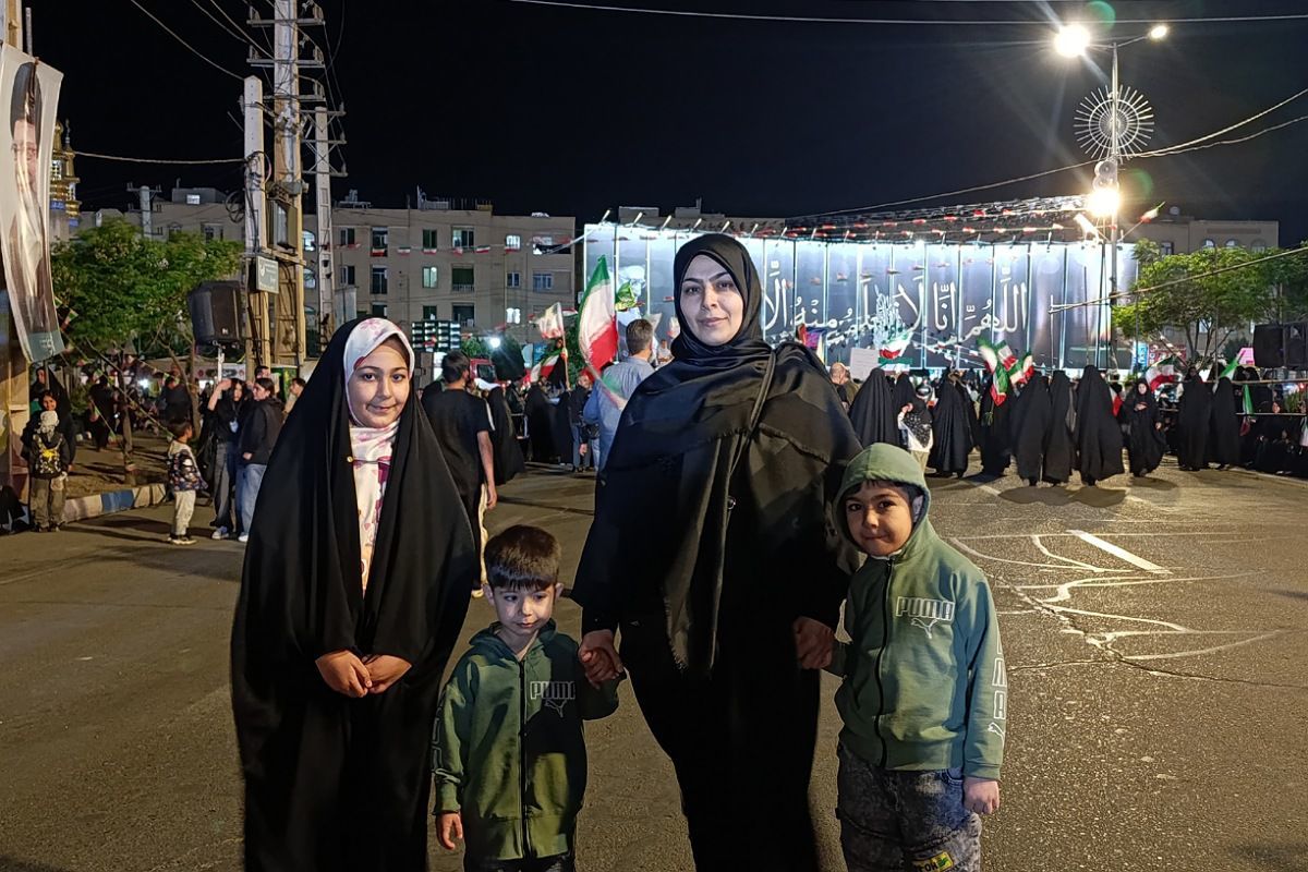 خانواده های ملاردی با «لبیک یا خامنه ای» پای کار نظام ایستاده اند