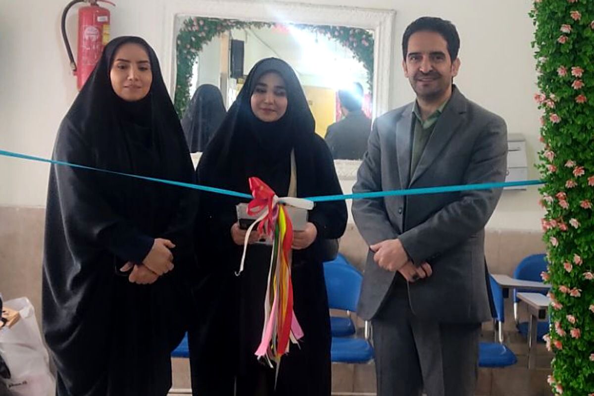 هنرهایی که نفس میکشند؛ با هنرمندی دانش‌آموزان دبستان امید بهارستان‌دو