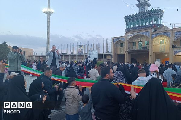 طنین اقتدار در لحظه تحویل سال نو بر فراز گنبد فیروزه ای؛ هفت سین مقاومت در پیشوا