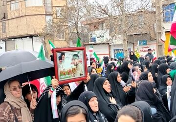 حضور گسترده مردم و فرهنگیان ملایر در راهپیمایی روز جهانی قدس