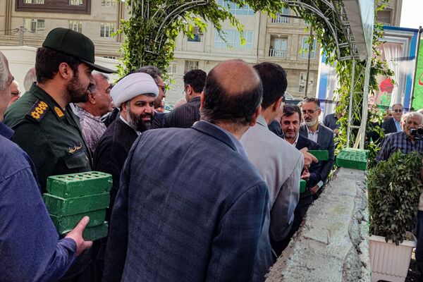 آئین خشت گذاری کاشانه‌های علم و خرد در باقرشهر