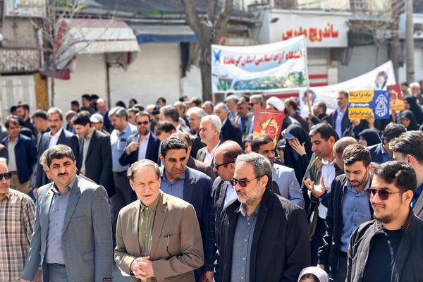 حضور پرشور فرهنگیان و دانش‌آموزان کرمانشاهی در راهپیمایی روز قدس