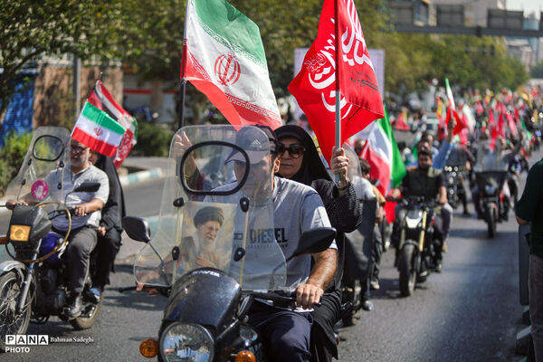 رزمایش موتور سواران جان‌فدای ایران