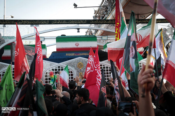 مراسم تشییع پیکر مطهر رهبر شهید انقلاب در تهران - 3