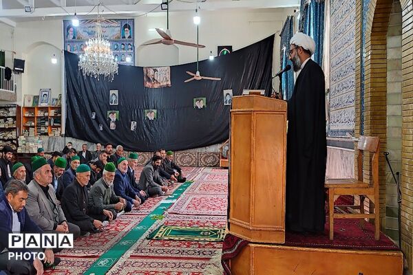 اقامه نماز جمعه در آخرین هفته  ماه مبارک رمضان در شهر بار نیشابور
