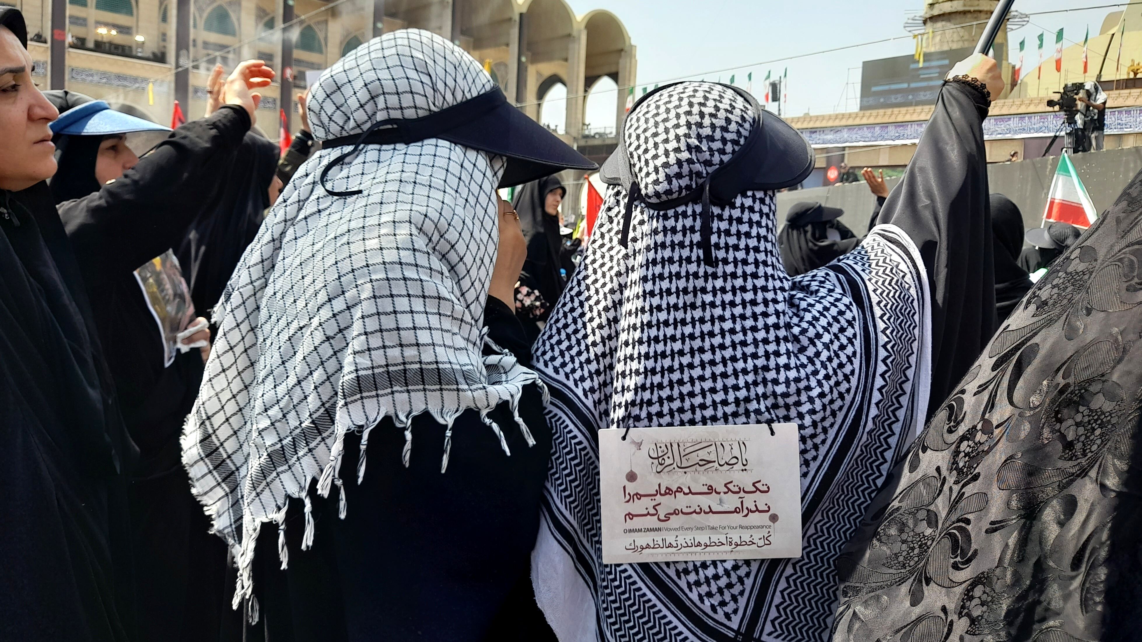 تجدید میثاق با آرمان‌های انقلاب، تهران در سوگِ رهبر شهید یکپارچه سیاه پوش شد
