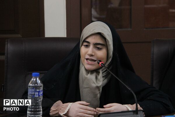 کارگروه «آینده‌سازان» و پیوند رسانه با فناوری؛ گردهمایی دانش‌آموزان در پارک علم و فناوری یزد