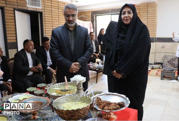 جشنواره غذای سالم در دبستان میرفخرایی ناحیه ۴ کرج