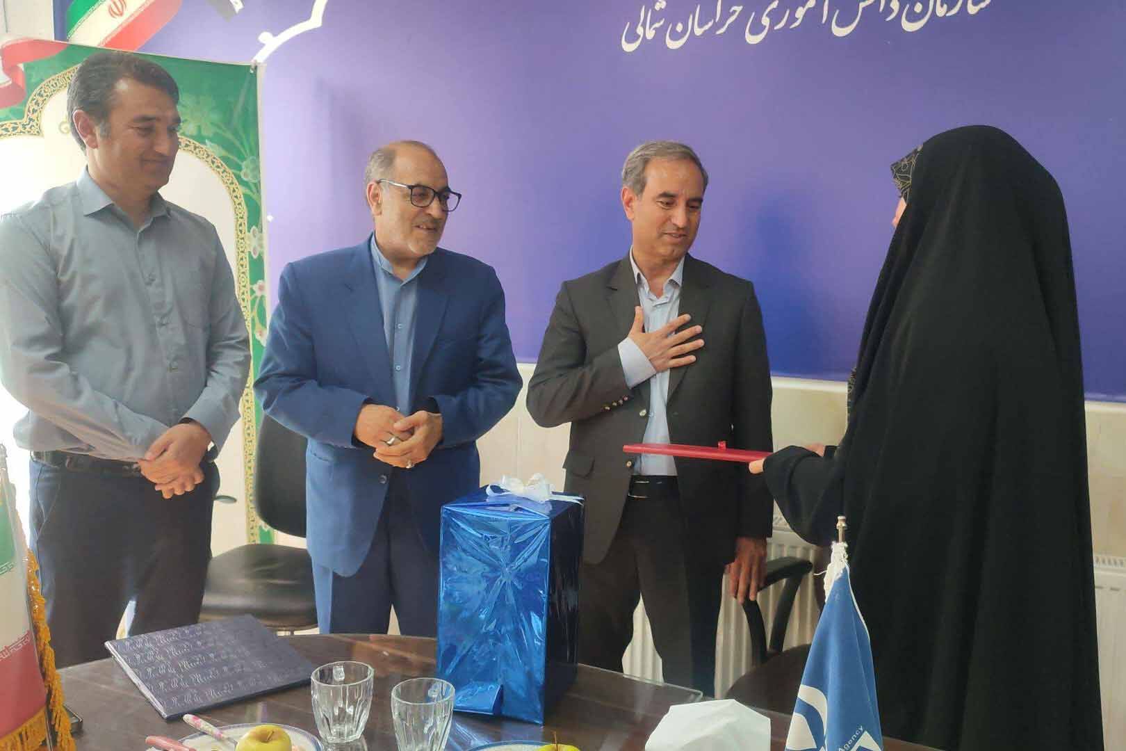 تکریم معاون سابق پرورشی و فرهنگی آموزش و پرورش خراسان شمالی
