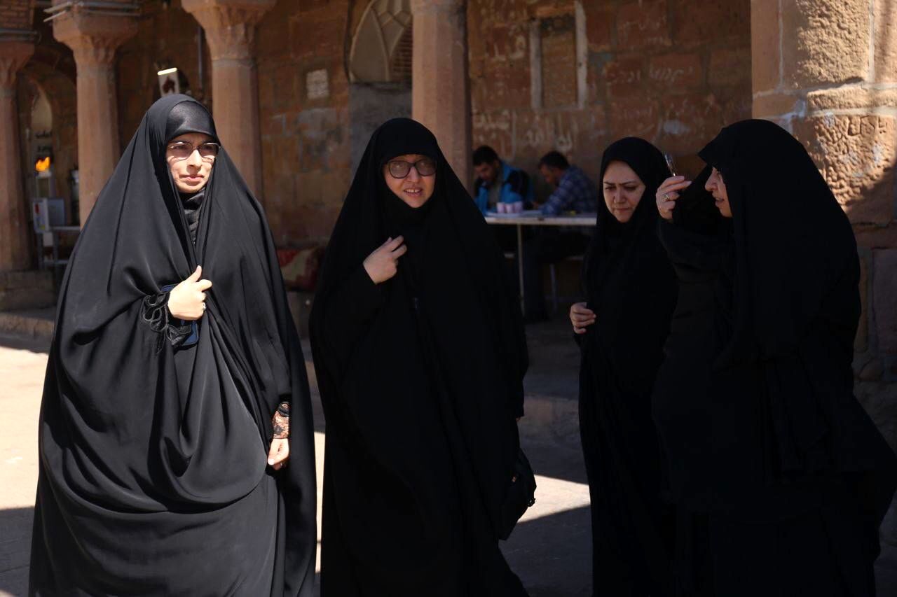 دختران قرآنی سمپاد ایران بر فراز بام تبریز