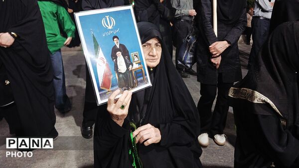 تجدید بیعت با رهبر و آرمان‌های انقلاب در خرم آباد