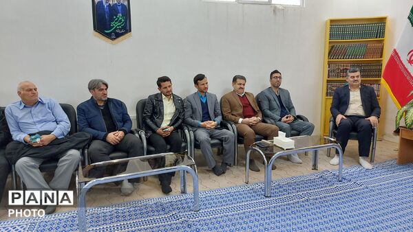 دیدار مسئولان امور تربیتی آموزش و پرورش شیروان با امام جمعه تربیتی 