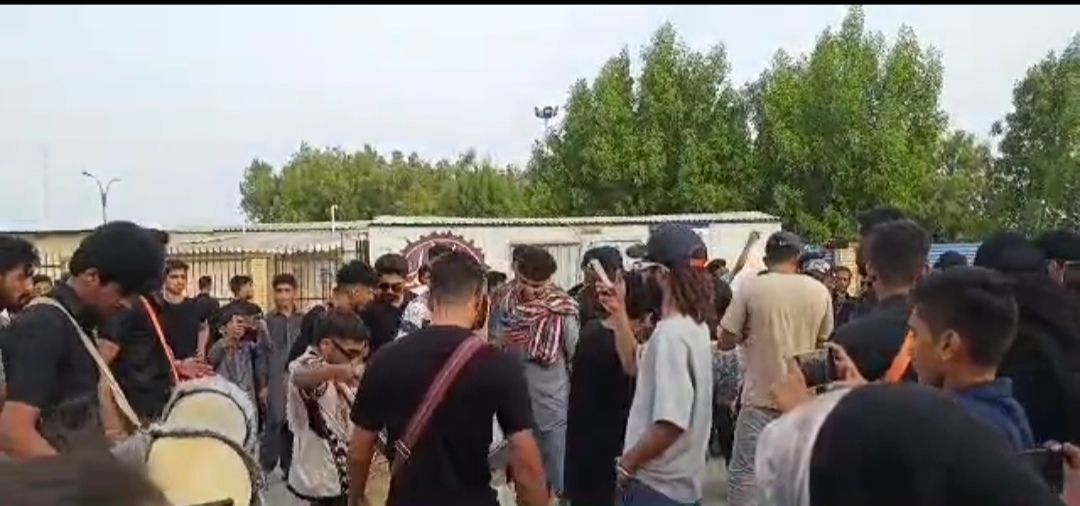شور پیاده‌روی جاماندگان اربعین در جاسک؛ گامی به یاد شهدا و مردم غزه