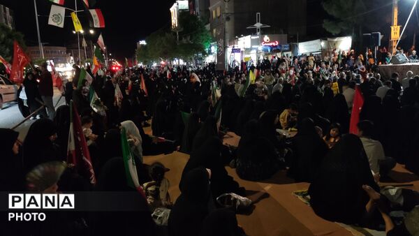 حضور پر شور مردم حماسه ساز نیشابور در شب صد و شصت و پنجم 