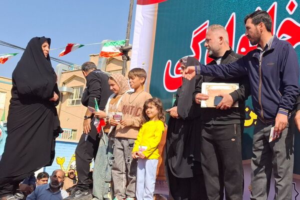  همایش بزرگ پیاده روی خانوادگی در نسیم‌شهر 
