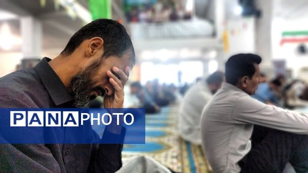 زمزمه دعای عرفه در پارسیان