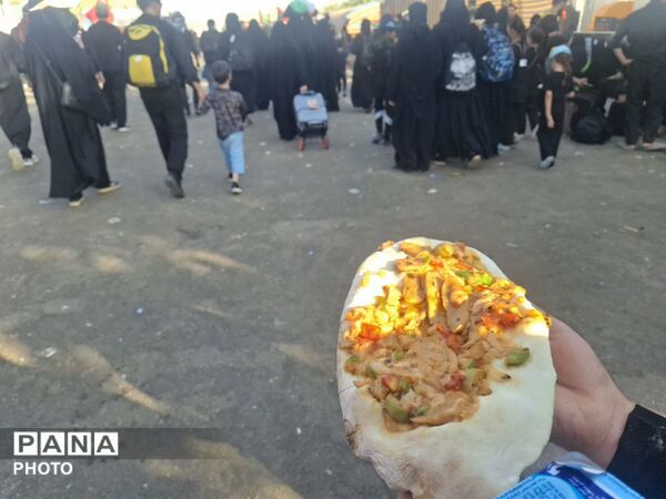 سنگ تمام مواکب عراقی در پذیرایی از  زوار پیاده اربعین حسینی