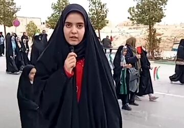 مهریز در راهپیمایی ۲۲ بهمن غرق شکوه و حماسه شد