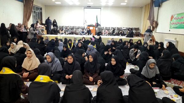افطاری در دبیرستان صفورا ۲ ناحیه هفت مشهد