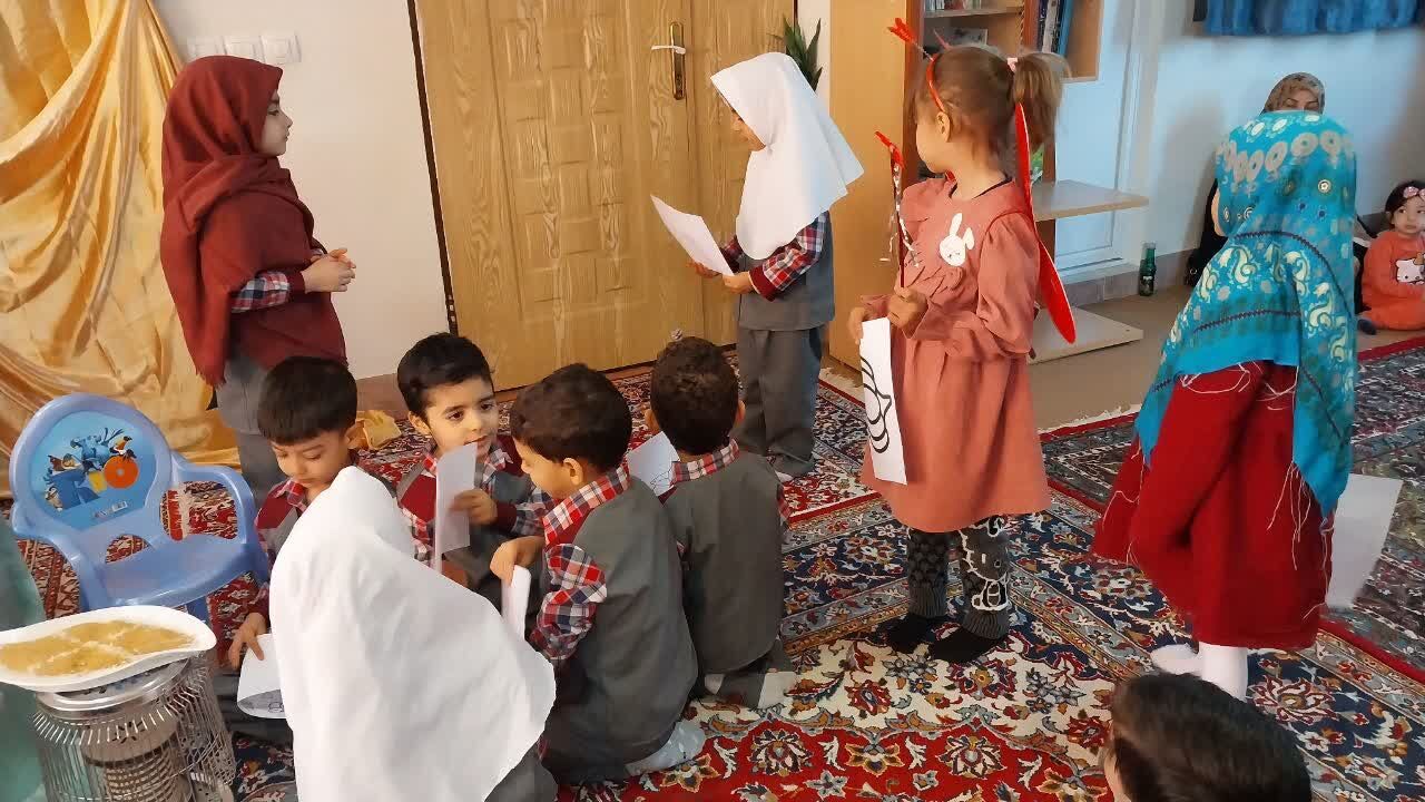 جشن یلدایی مهد شکوفه‌های نور دارالقرآن حضرت زهرا (س) در شیروان