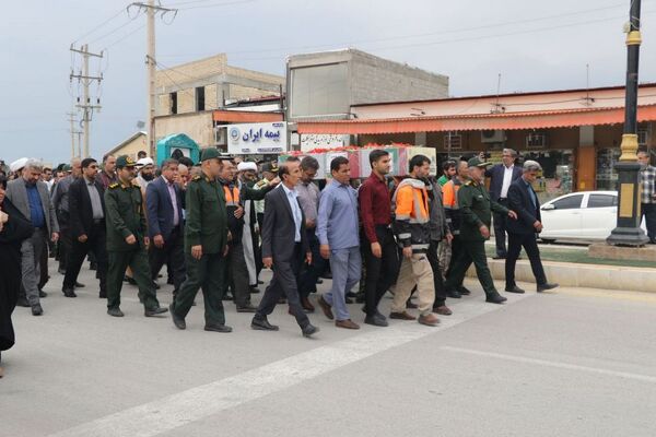 استقبال از پیکر مطهر شهید گمنام در اهرم تنگستان 
