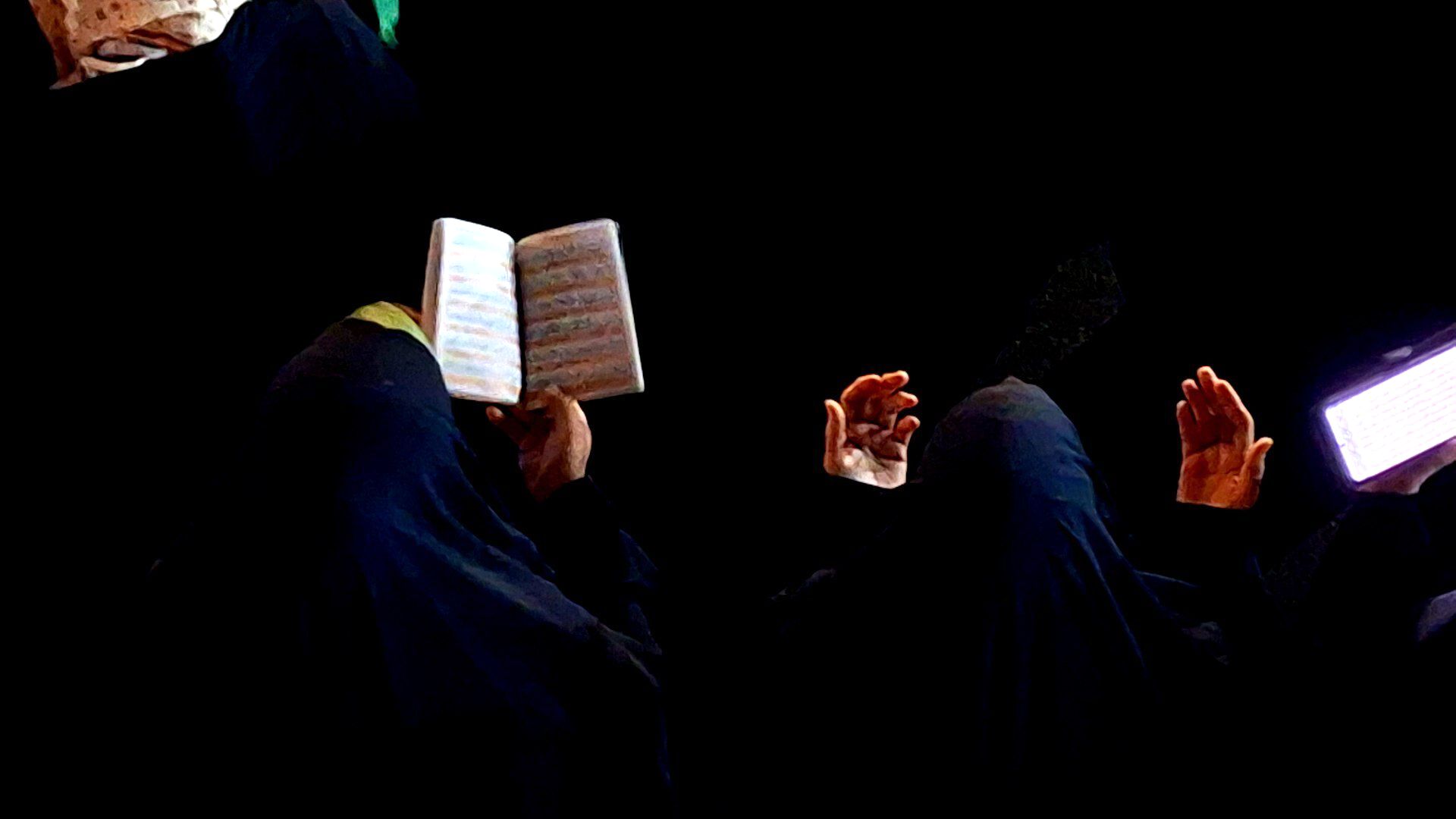 استغاثه به امام زمان همزمان با اجتماعات مردمی