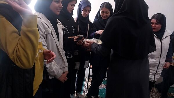 جشن ولادت امام زمان (عج)در مدرسه عزت طلایی