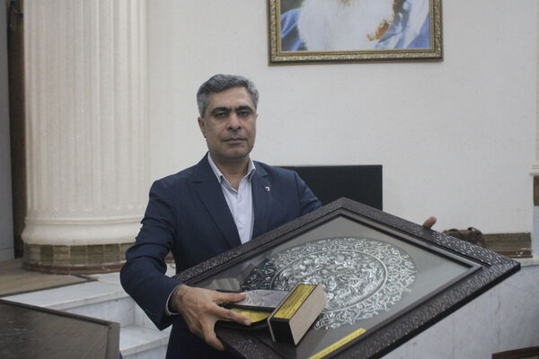 تجلیل از برگزیدگان دبیرستان شهید بهشتی شهرستان بوشهر (1)