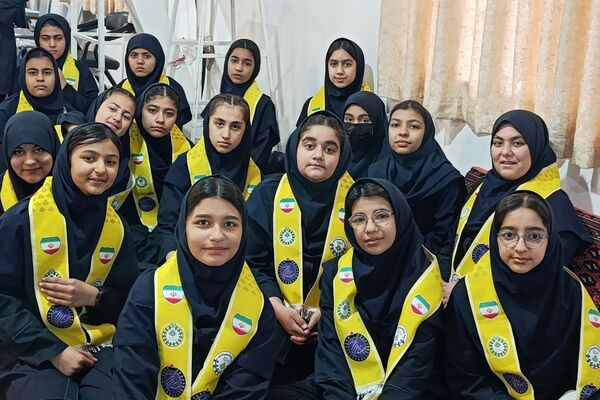 جشن ستارگان در دبیرستان مهر نیشابور
