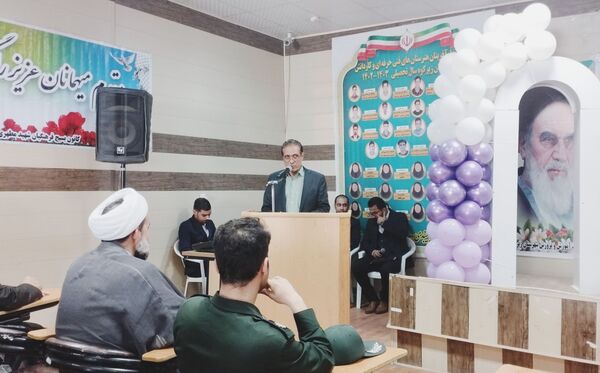 تجلیل از رتبه‌های برتر کنکور زیرکوه