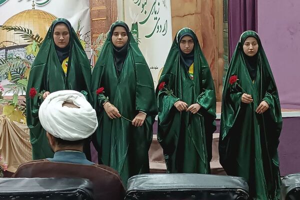 اردوی دختران پیشتاز باعنوان کبوترانه تاقدس (2)