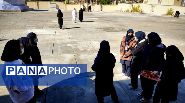 بازگشت معنوی دانش‌آموز حاجی‌آبادی از سفر پرفیض حج